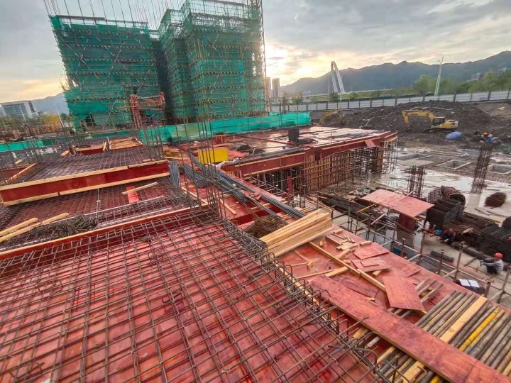公司业务：房建劳务大清包、水电消防、市政及园林绿化工程分包