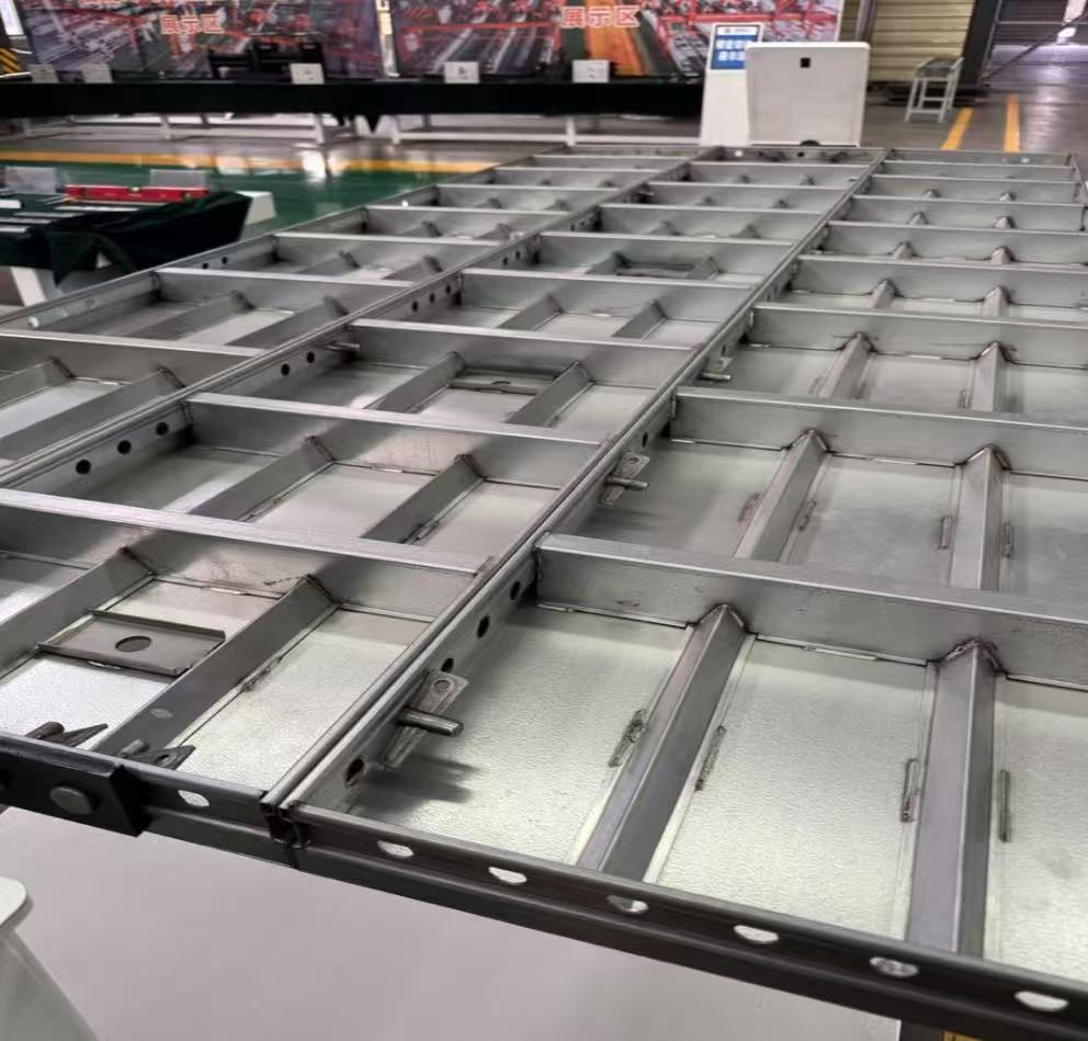 各类钢材原料及成品，财富热线13147998397