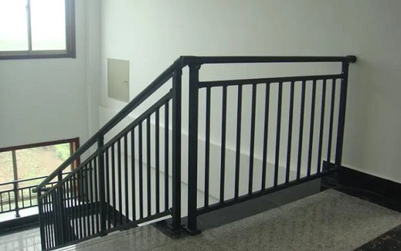 楼梯扶手高度 楼梯扶手高度标准尺寸
