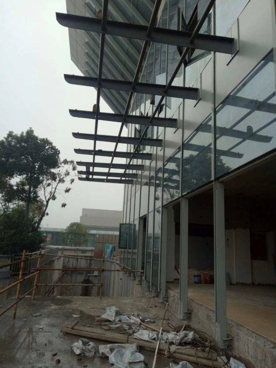 玻璃幕墙钢结构工程施工
